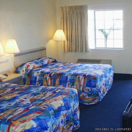 Travelodge By Wyndham Los Banos Ca Habitación foto